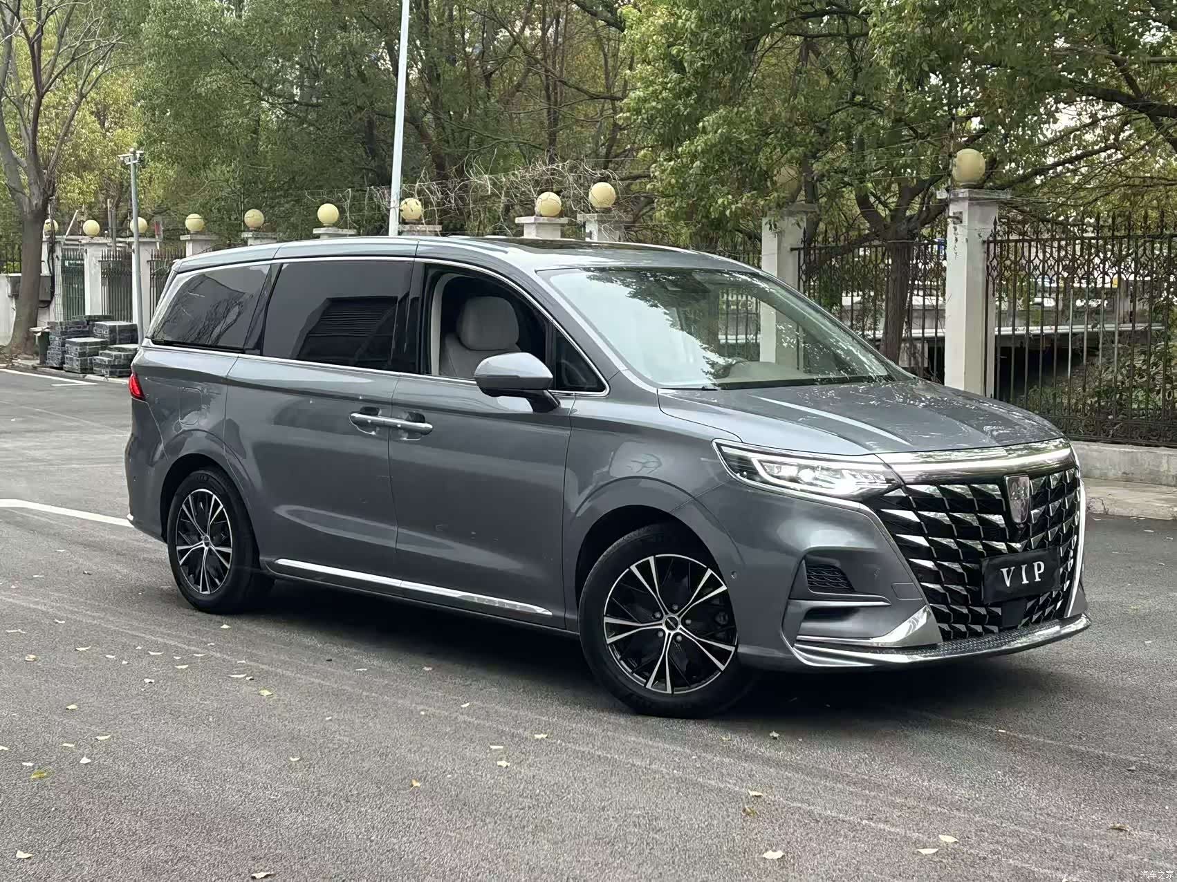 Roewe iMAX8, 2025 3