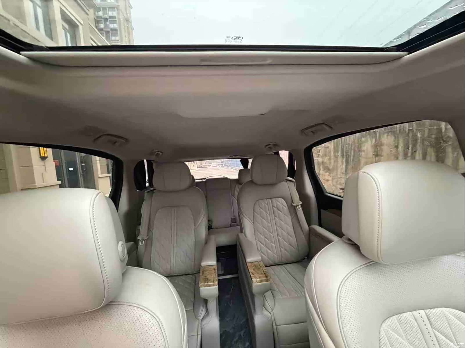 Buick GL8, 2018 7