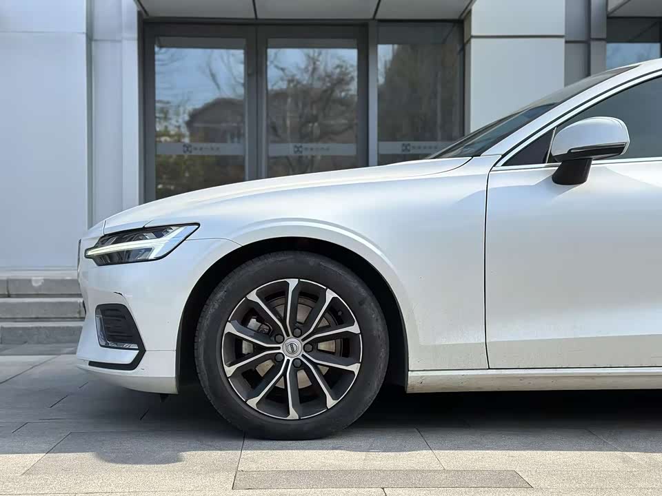 Volvo S60