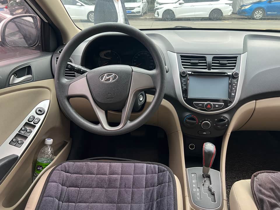 Hyundai Rena