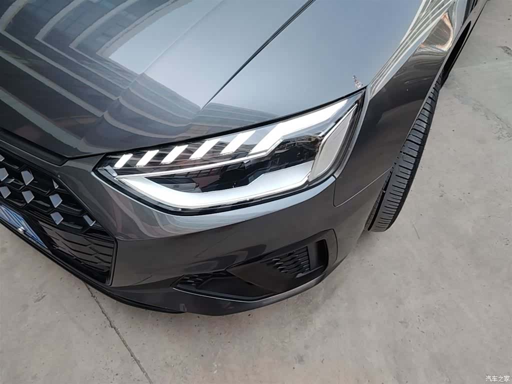 Audi A4L, 2023 24
