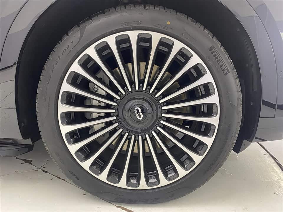 AITO Ask the world M9