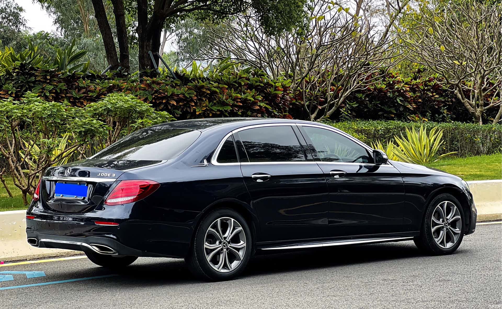Mercedes-Benz E-Class, 2020 4