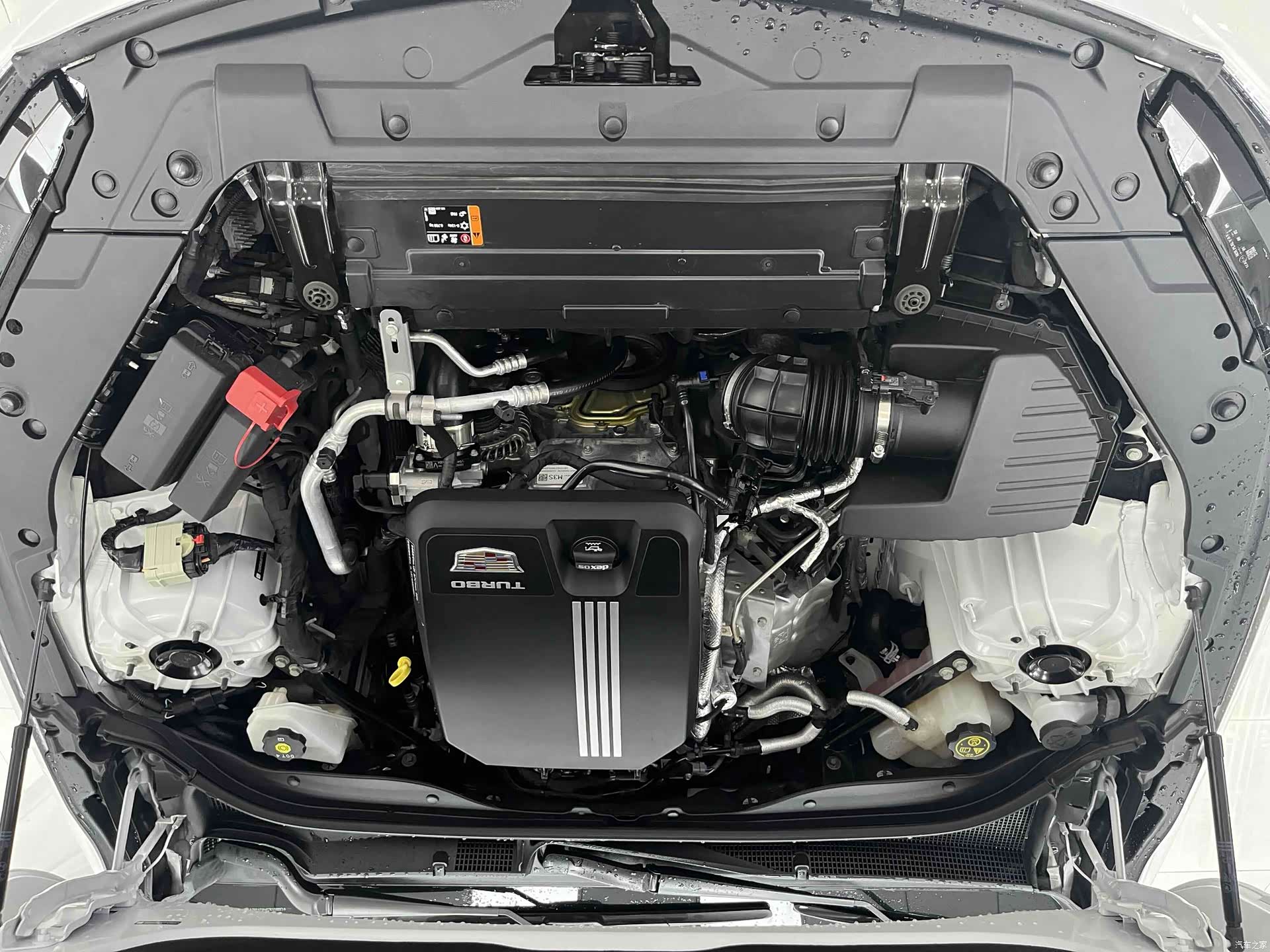 Cadillac CT5, 2023 25