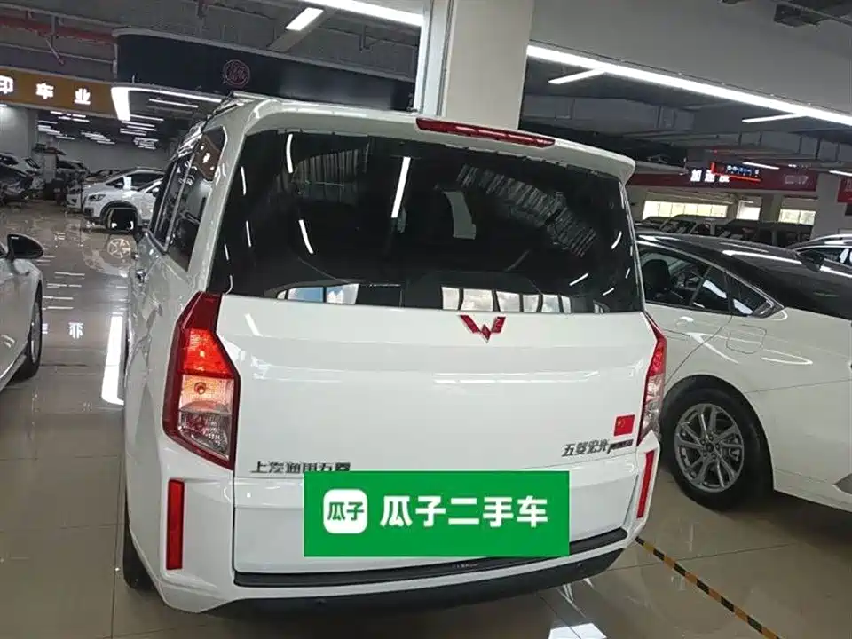 Wuling Wuling Hongguang PLUS