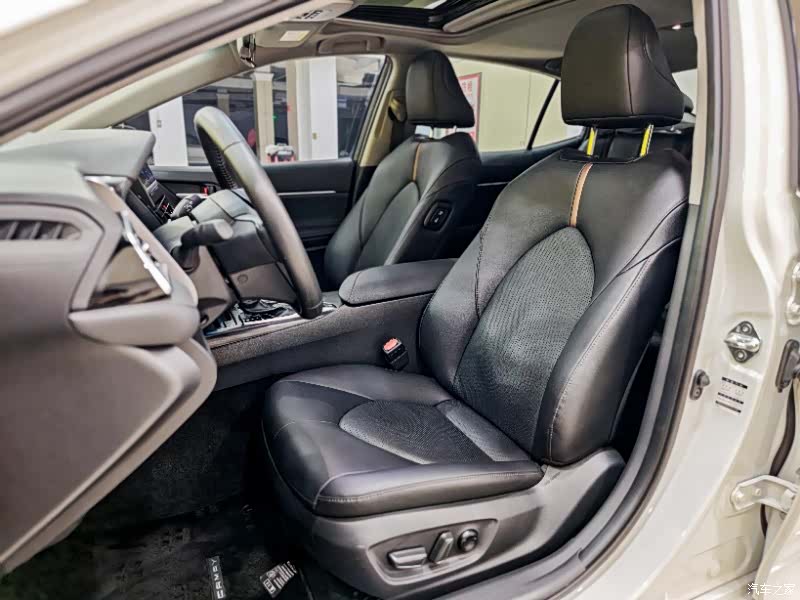 Toyota Camry, 2023 16