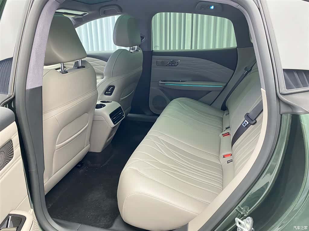 Geely 8, 2025 10
