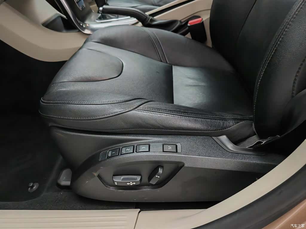 Volvo V40, 2015 20