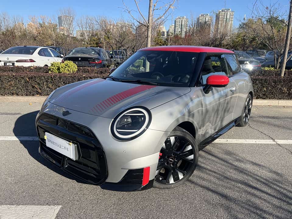 MINI Electric JCW