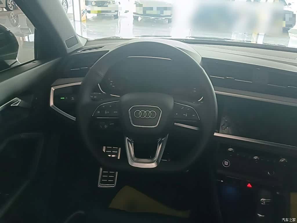 Audi Q3, 2024 11