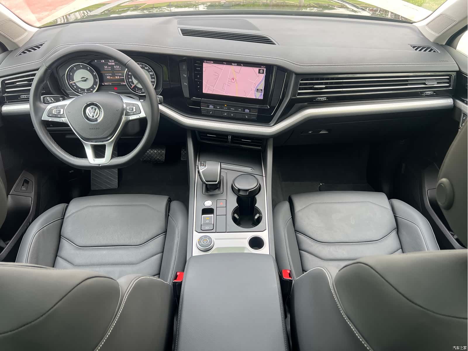 Volkswagen Touareg, 2019 11