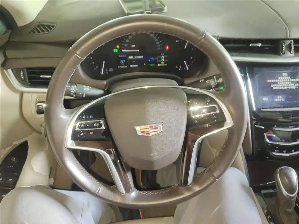 Cadillac XTS