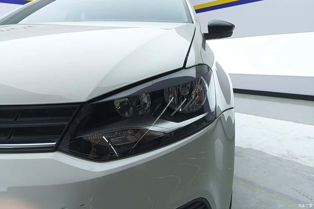 Volkswagen Polo, 2019 все фото