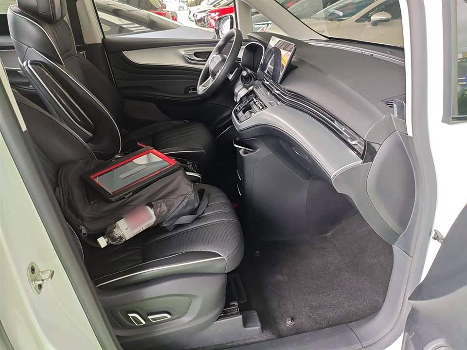 Roewe iMAX8 Roewe iMAX8
