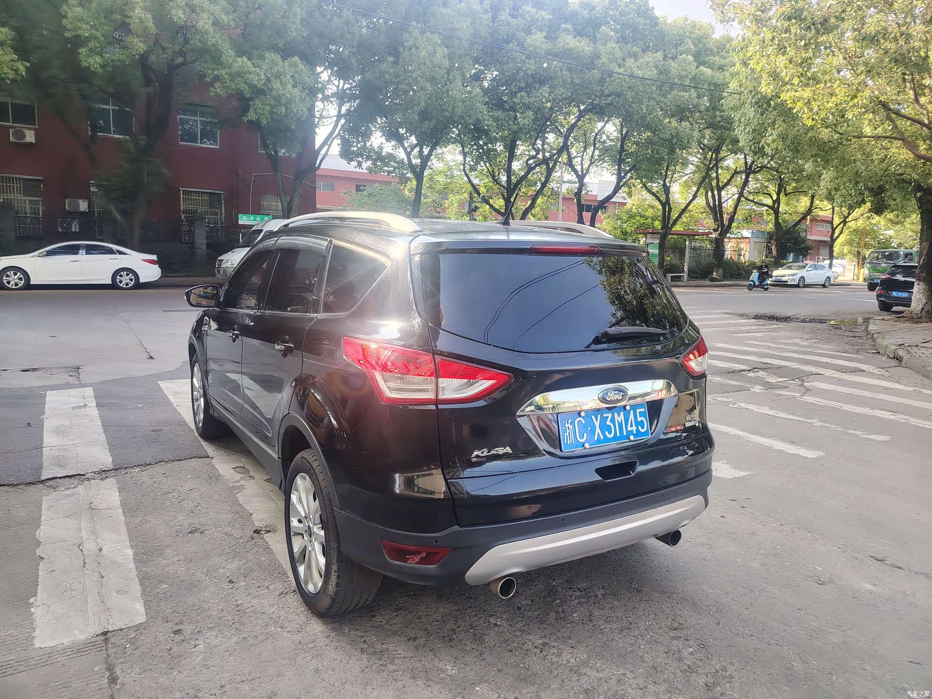 Ford Kuga, 2014 11