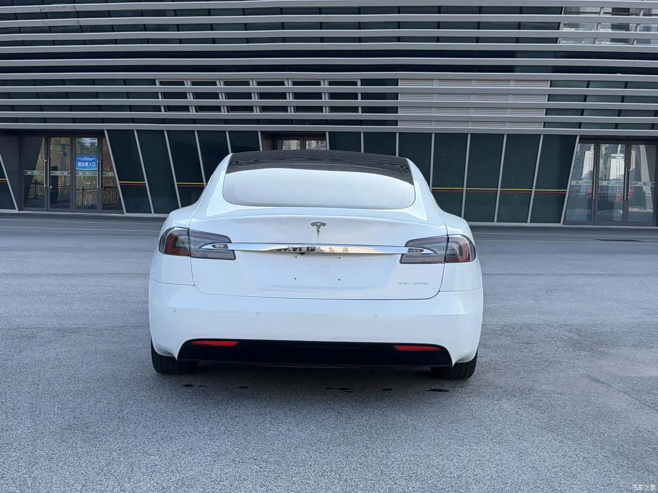 Tesla Model S, 2019 все фото