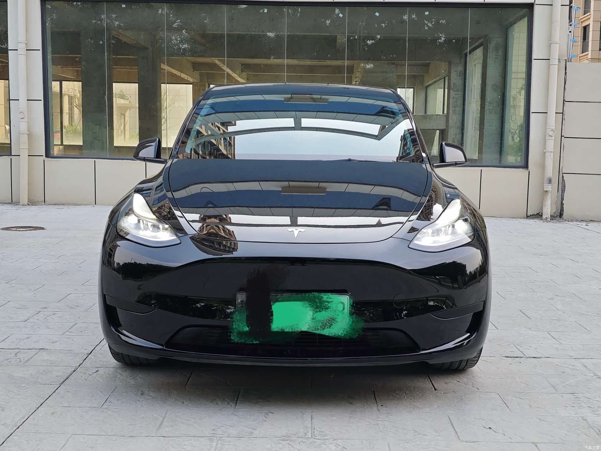 Tesla Model Y, 2023 2