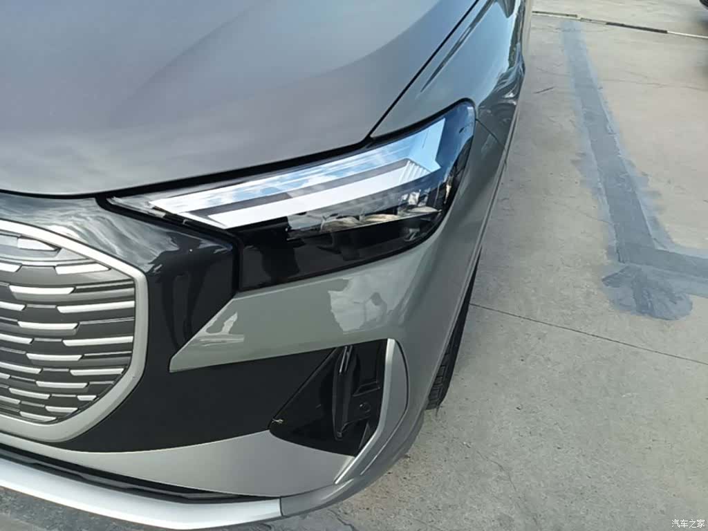 Audi Q4 e-tron, 2023 24