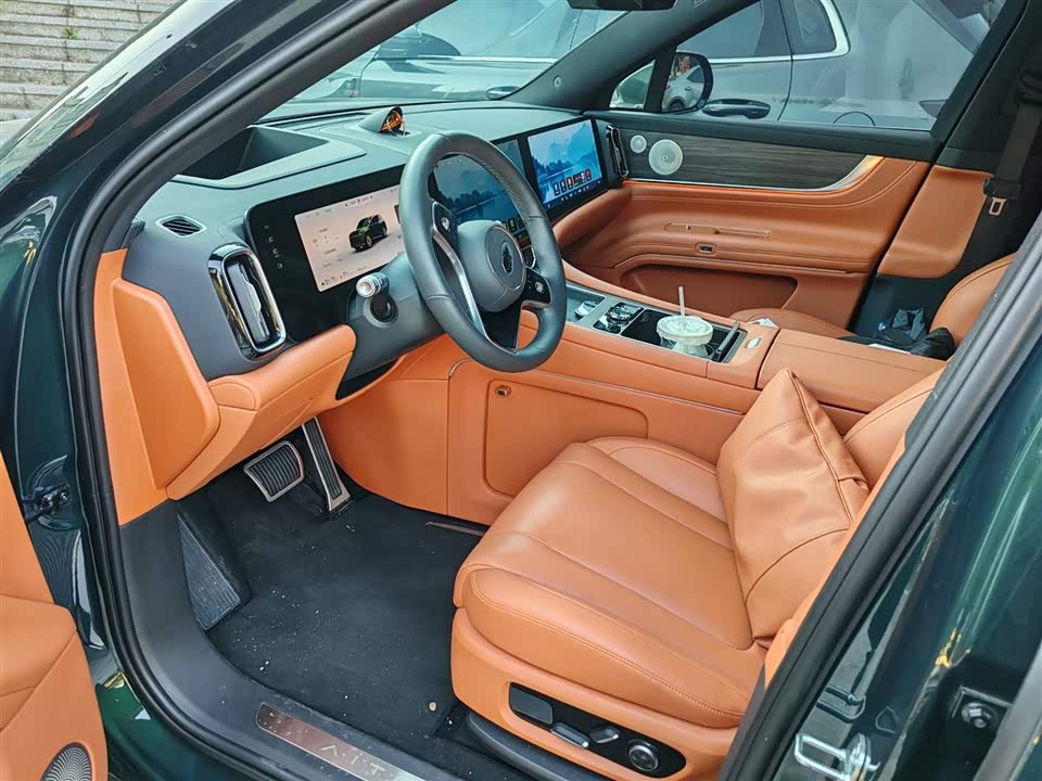 AITO Ask the world M9