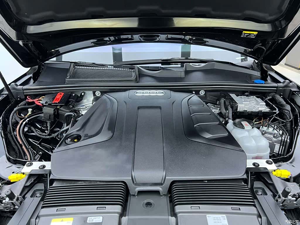 Audi Q7, 2024 19