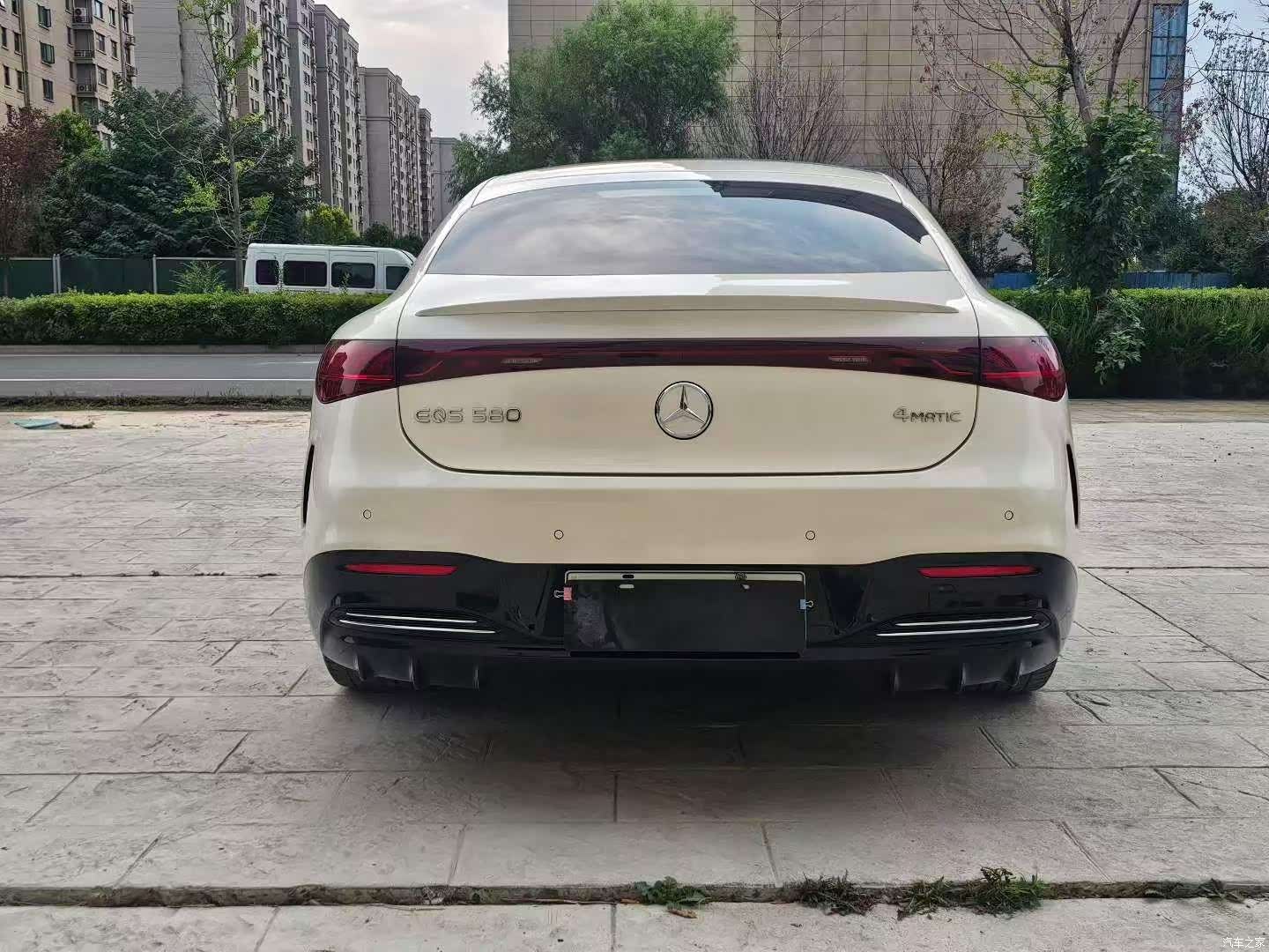 Mercedes-Benz EQS, 2023 8