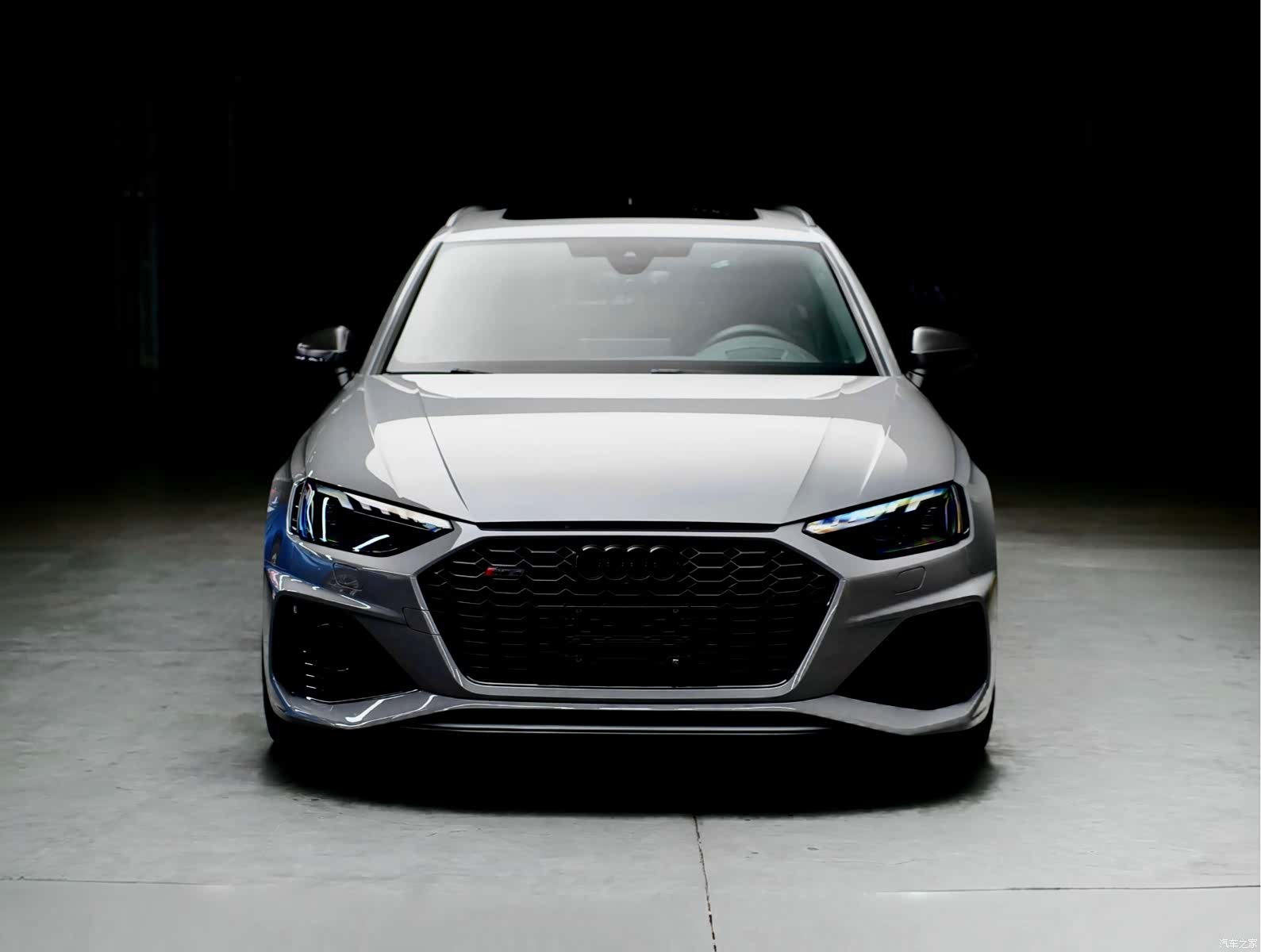 Audi RS4, 2022 2