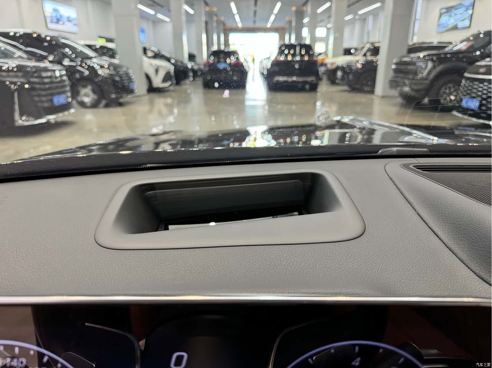 Maybach S-Class, 2024 14