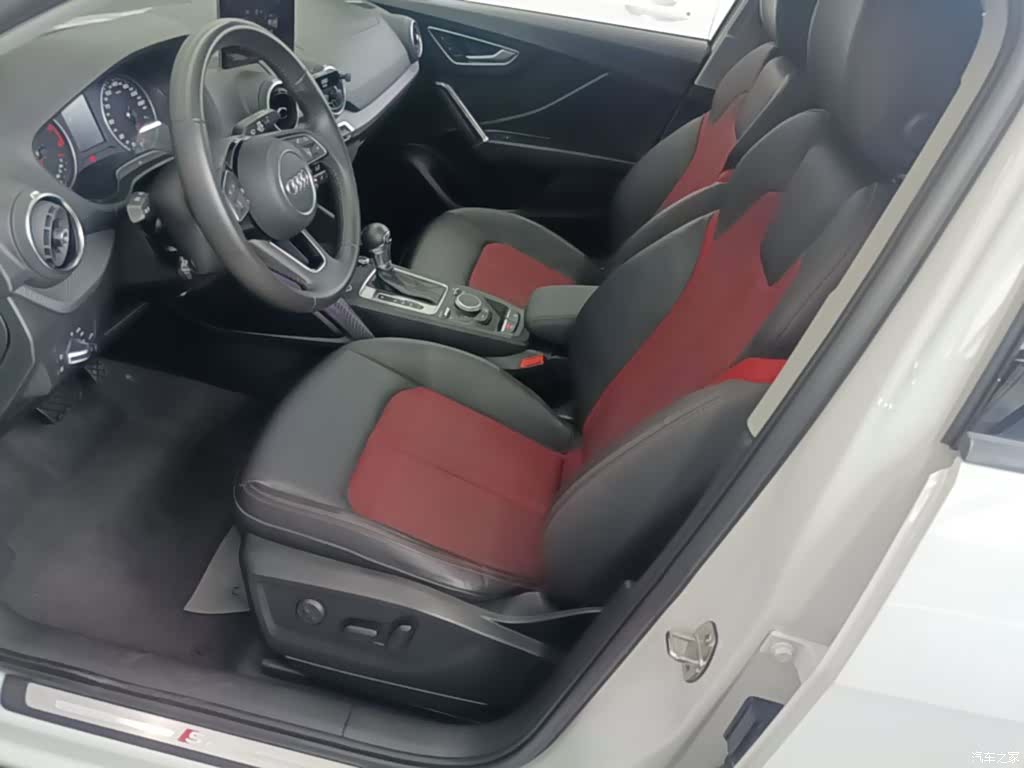 Audi Q2L, 2021 15