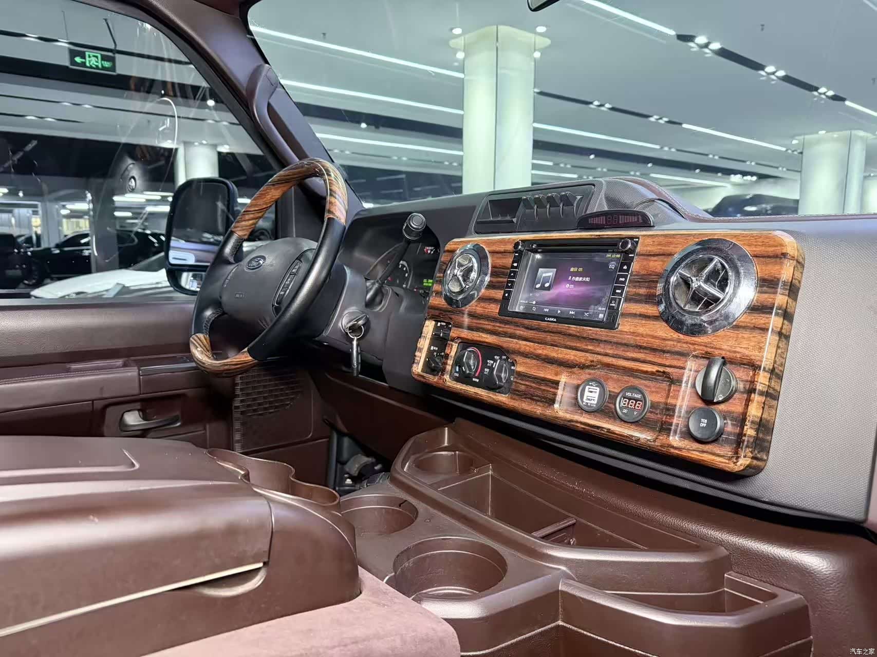 Ford E350, 2019 12