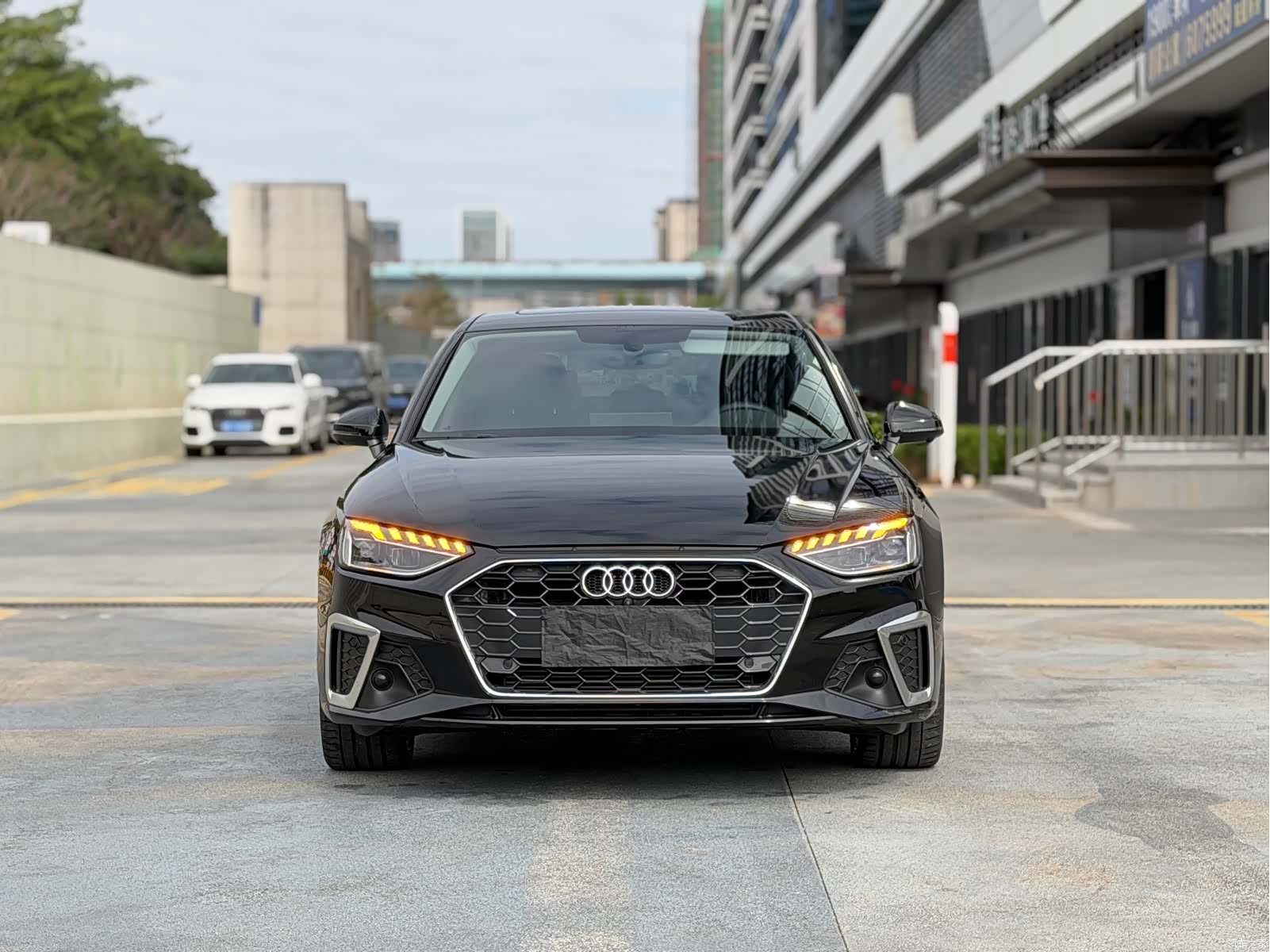 Audi A4L, 2024 1