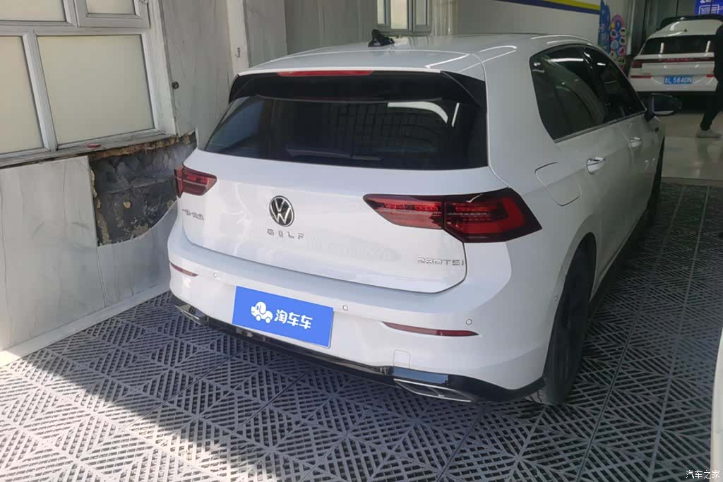 Volkswagen Golf, 2023 3