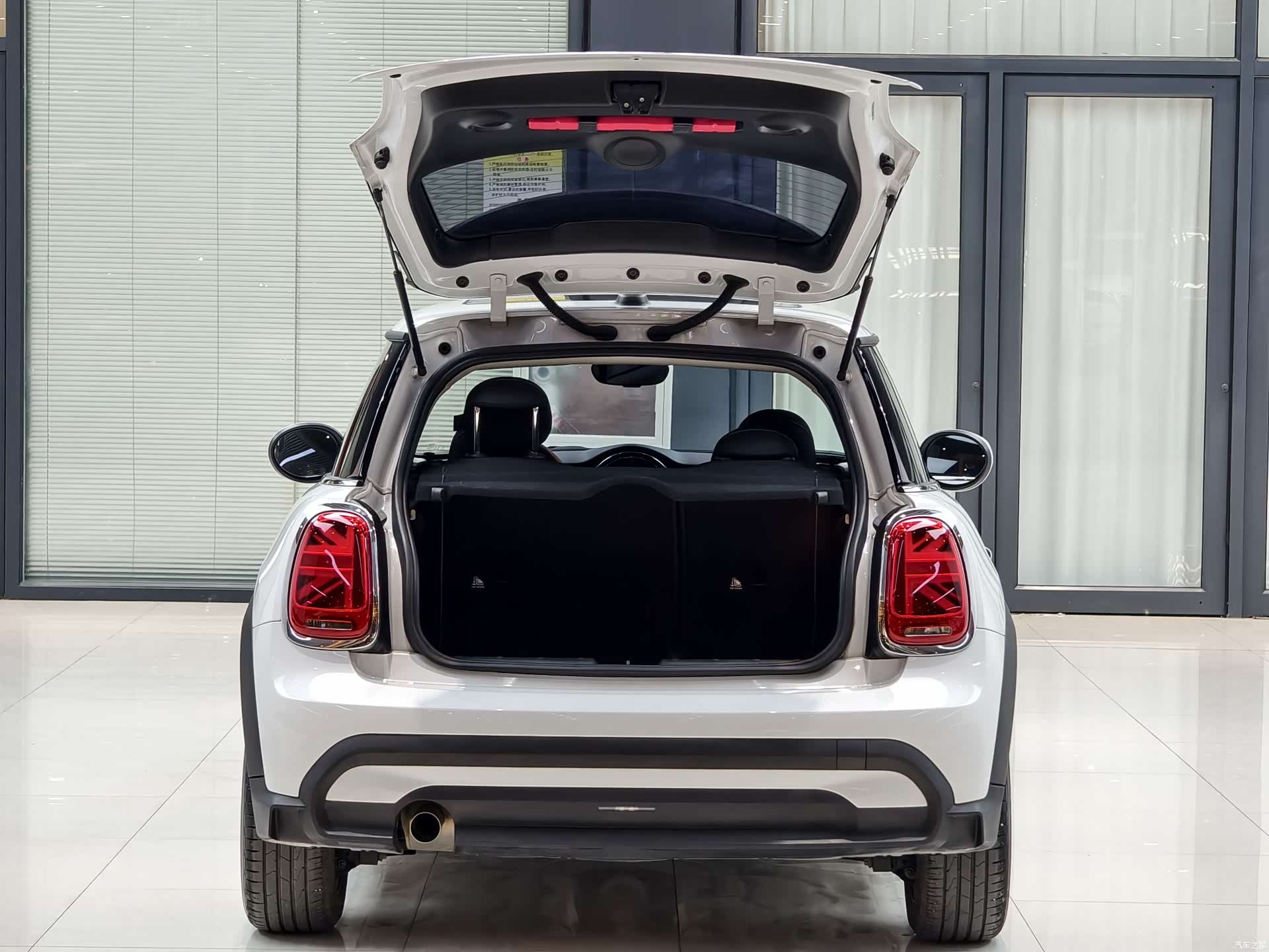 Mini ONE, 2024 11