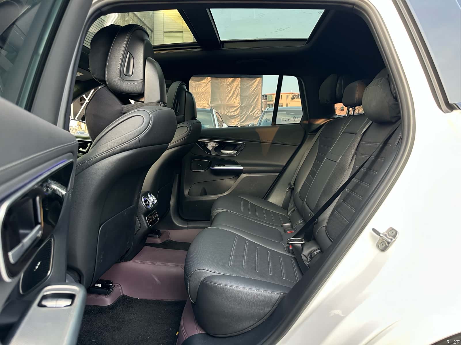 Mercedes-Benz GLC, 2023 12