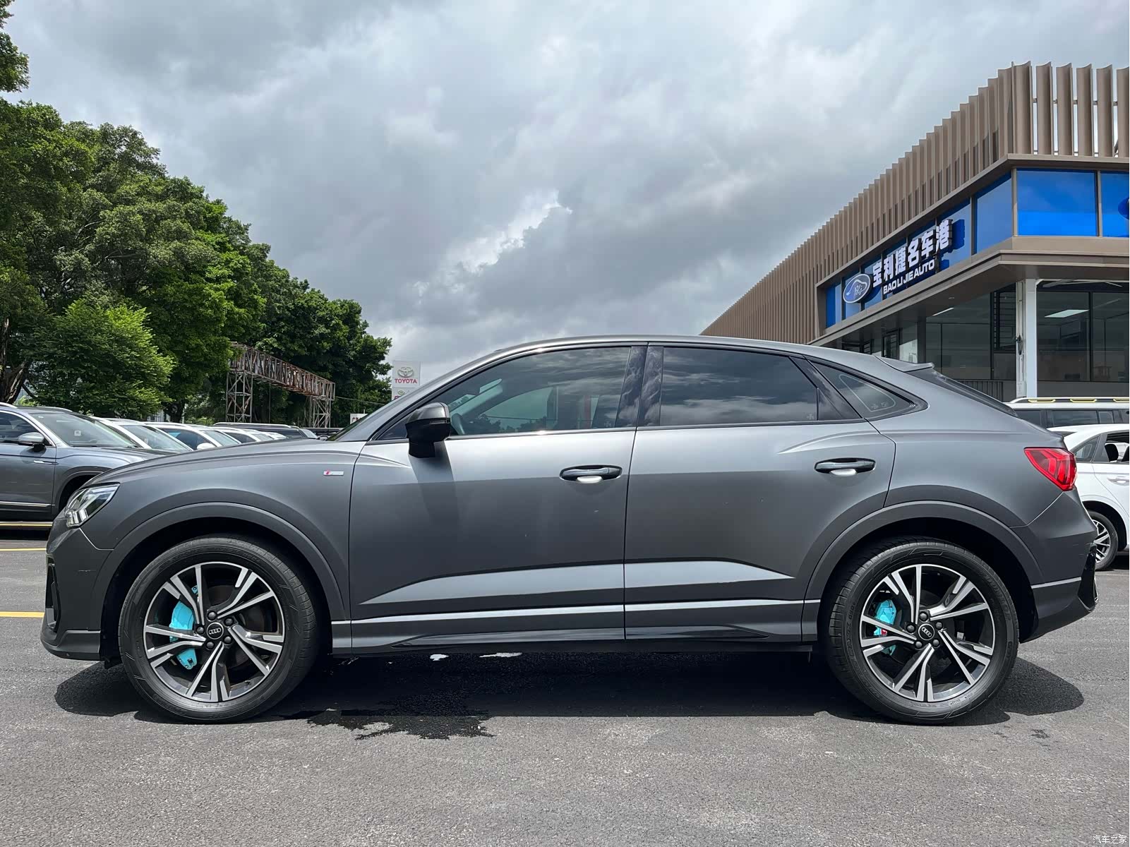 Audi Q3, 2022 3