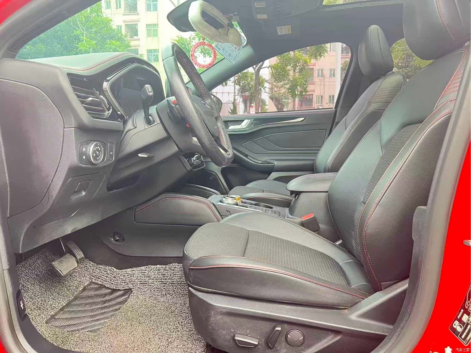 Ford Focus, 2021 4