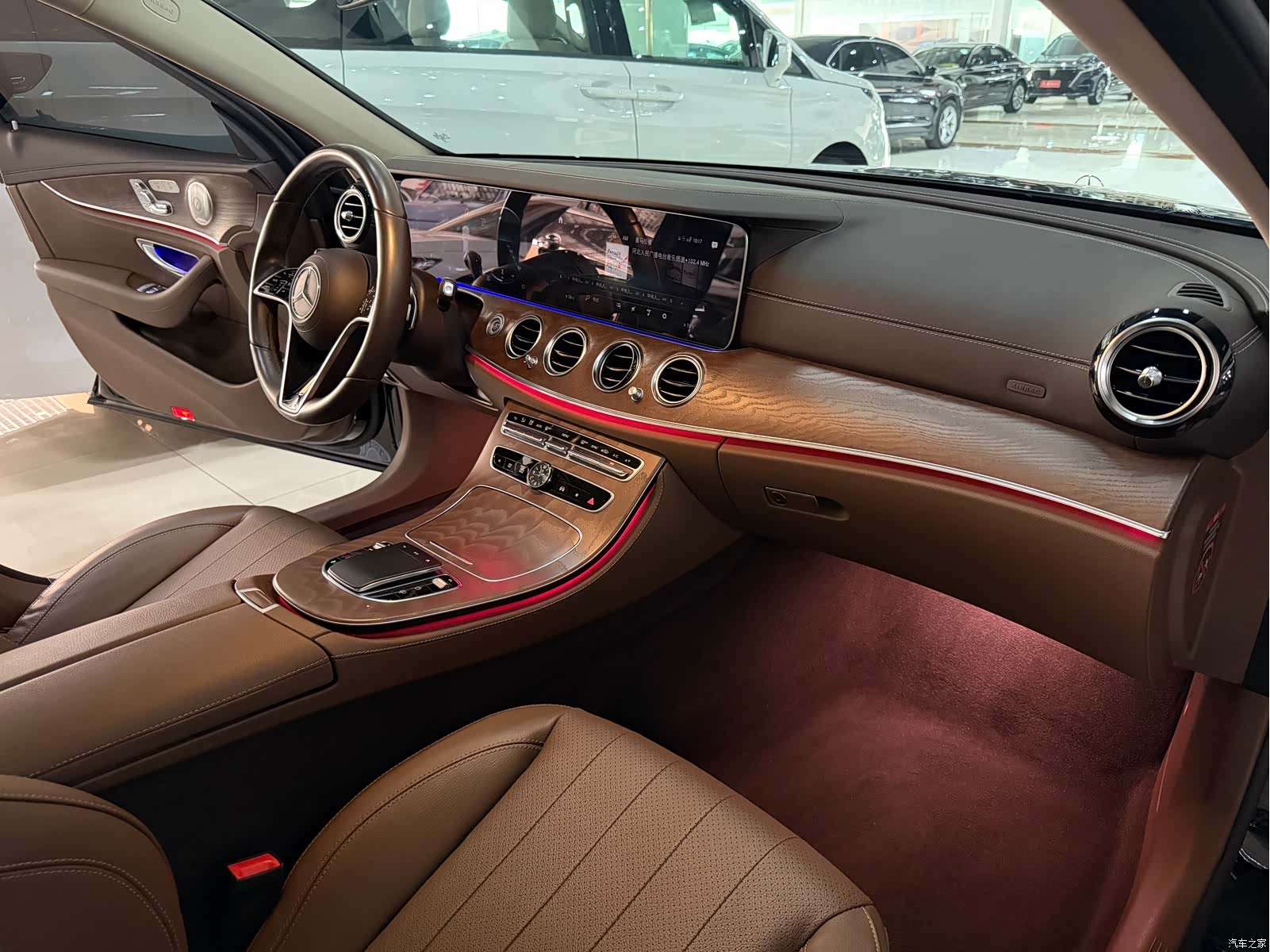 Mercedes-Benz E-Class, 2023 13