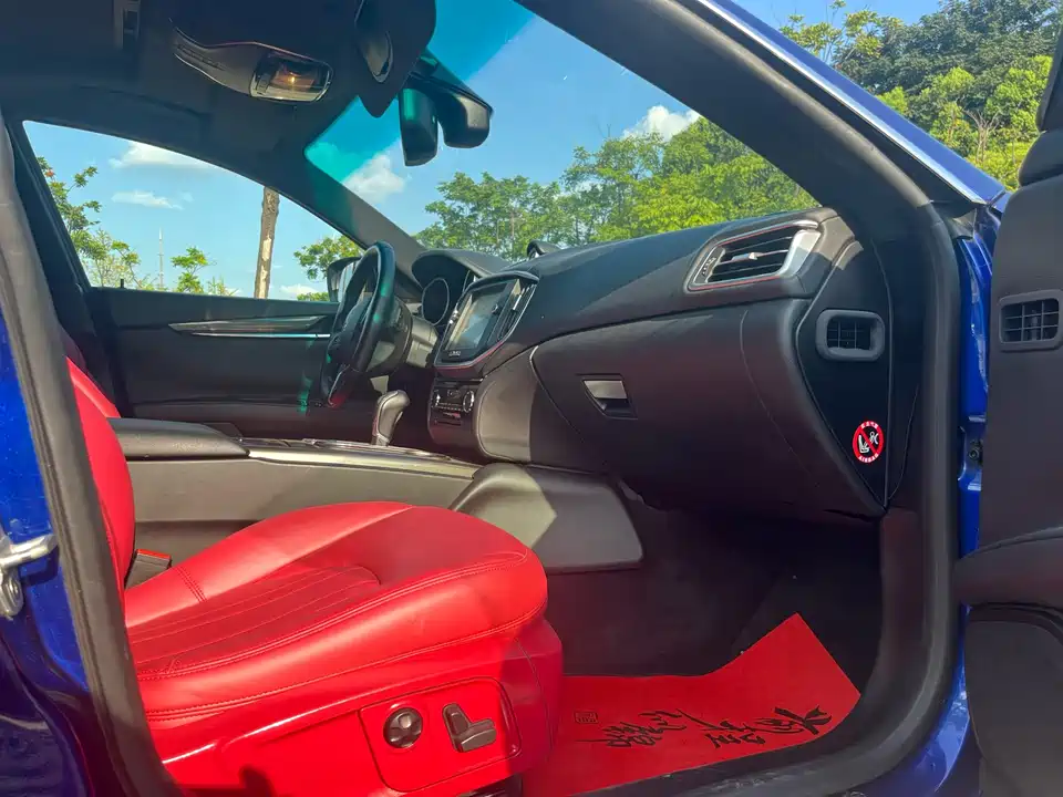 Maserati Ghibli Maserati Ghibli