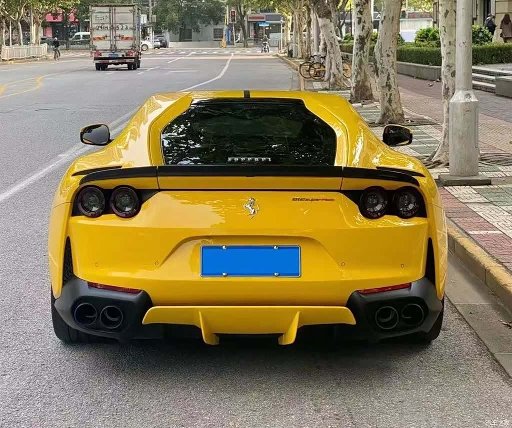 Ferrari 812, 2018 6
