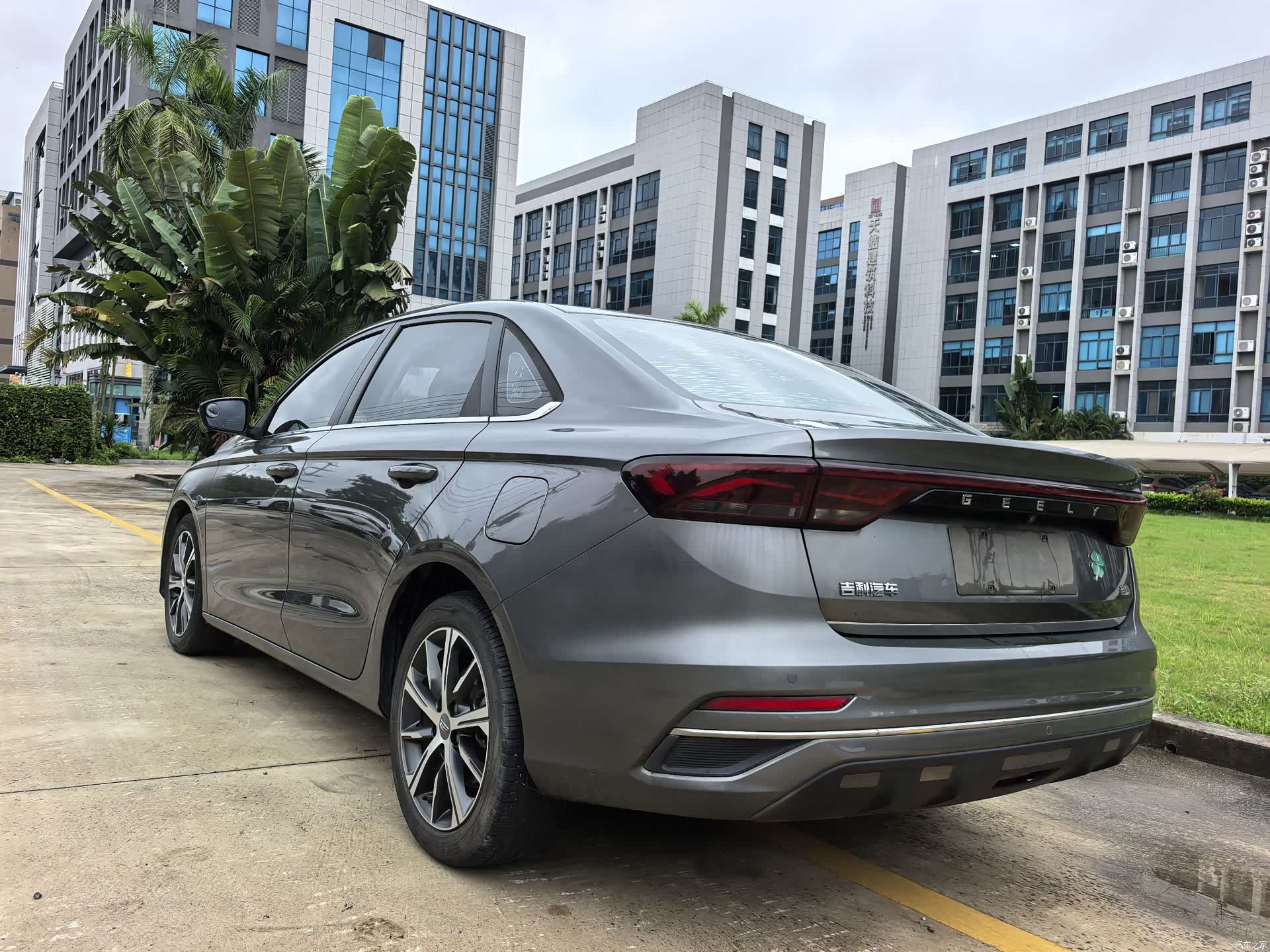 Geely Emgrand, 2022 10