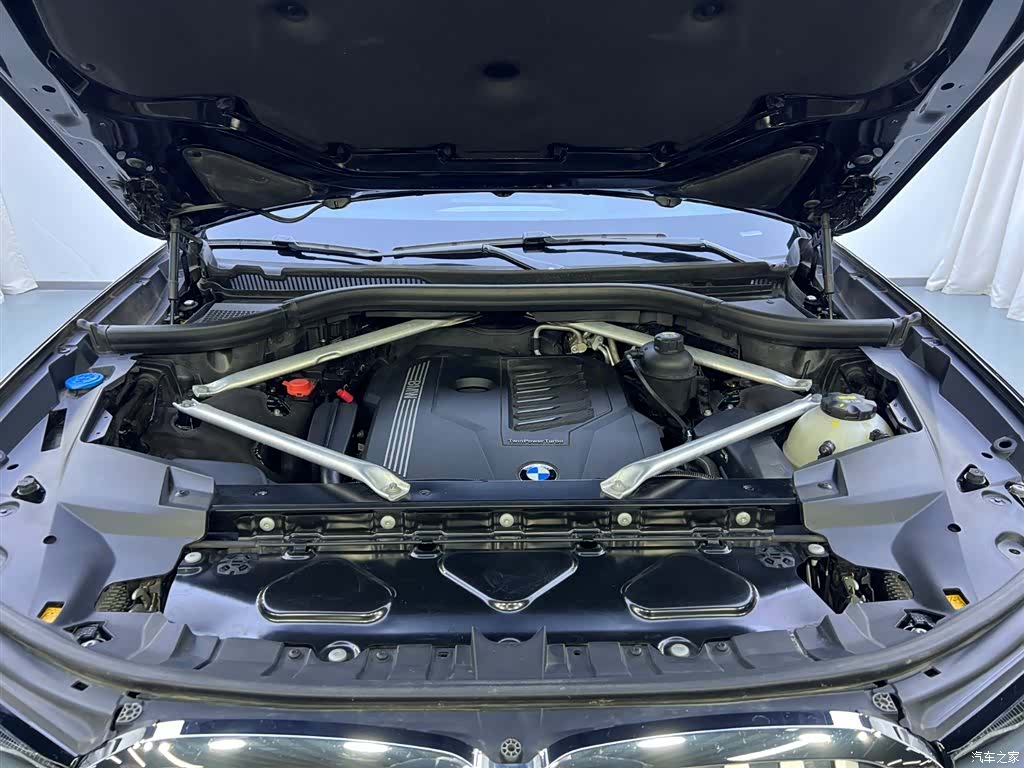 BMW X7, 2023 28