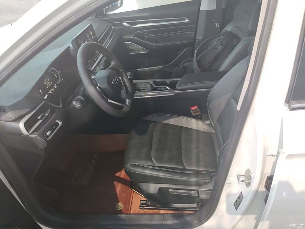 Geely Emgrand, 2023 15