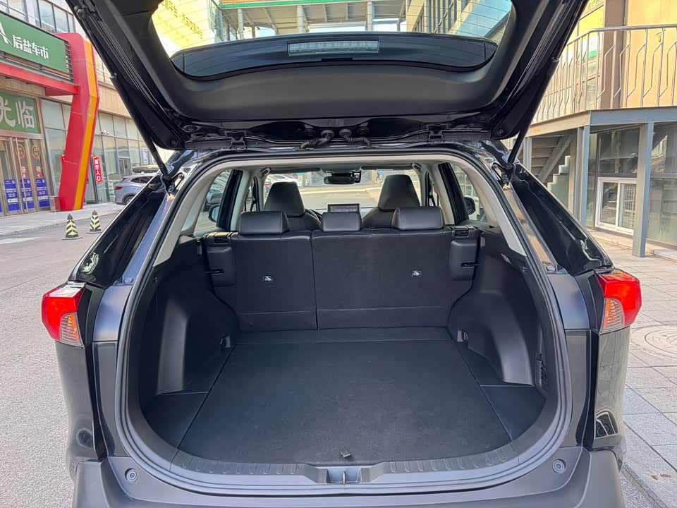 Toyota RAV4 Rongfang