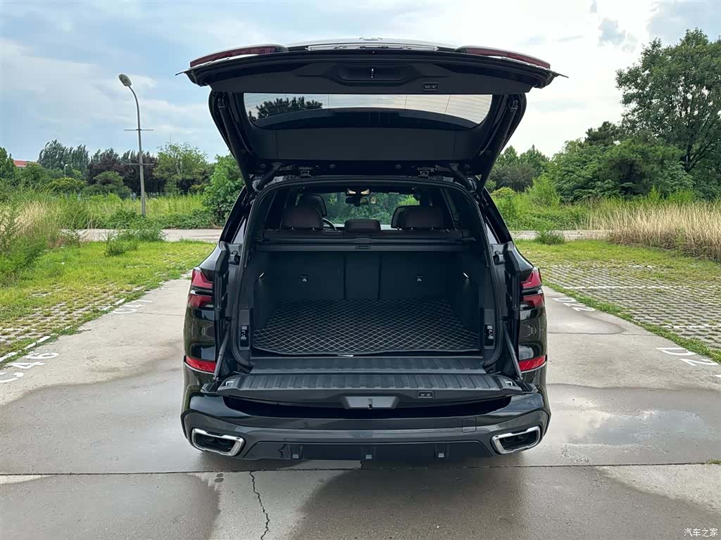 BMW X5, 2024 10