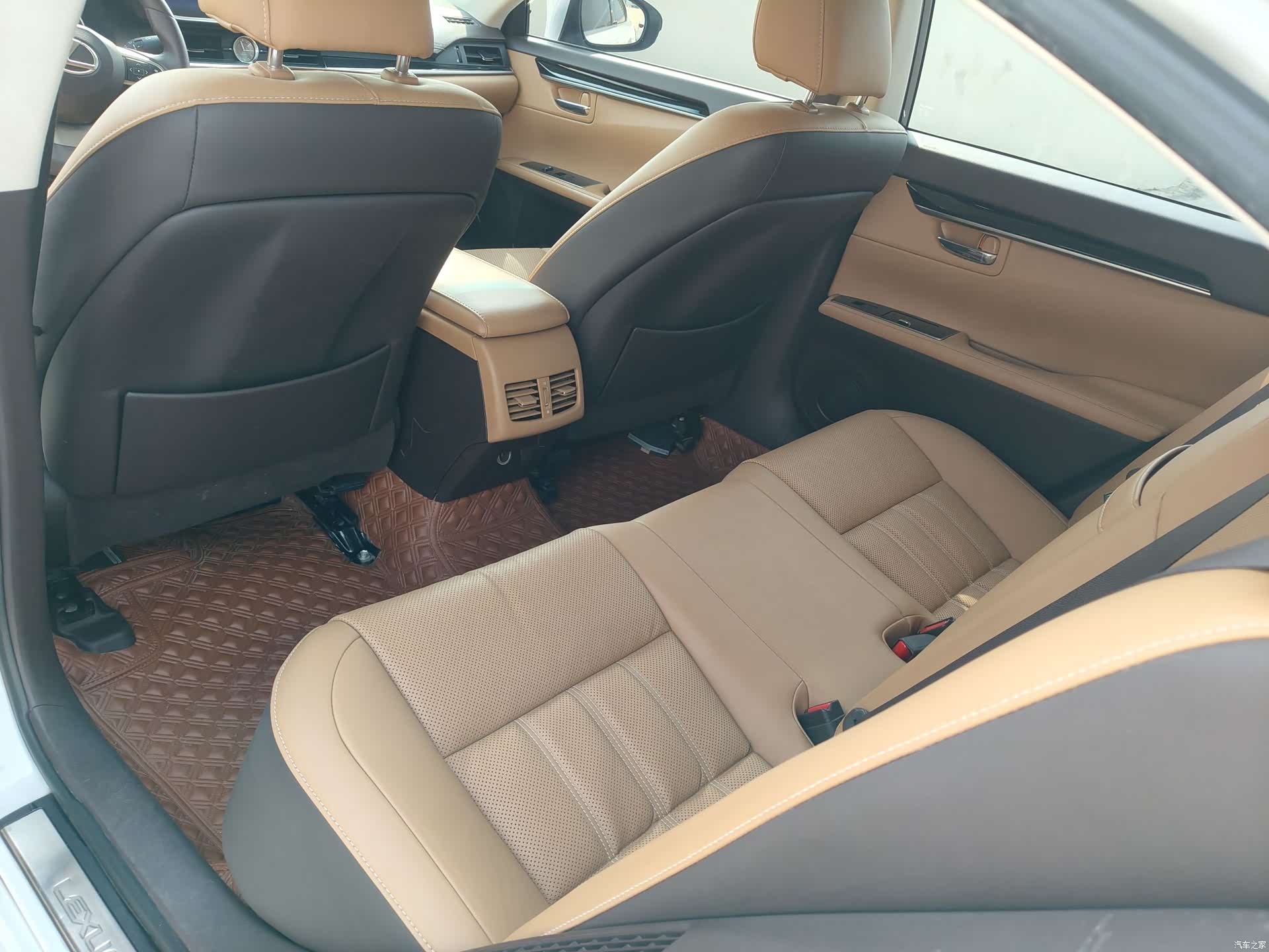 Lexus ES, 2016 8