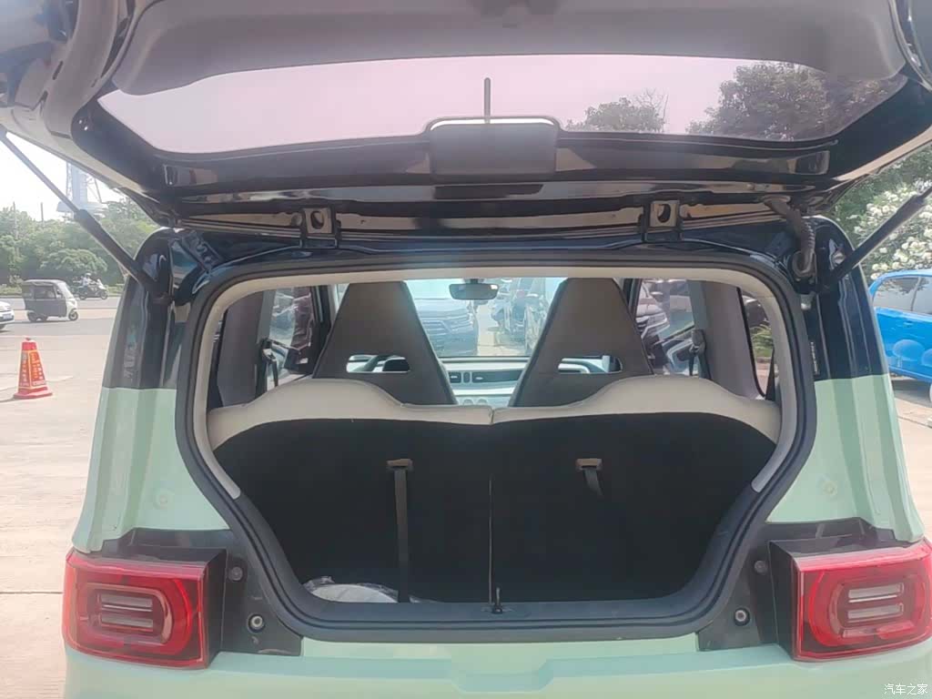 Wuling MINIEV, 2022 19