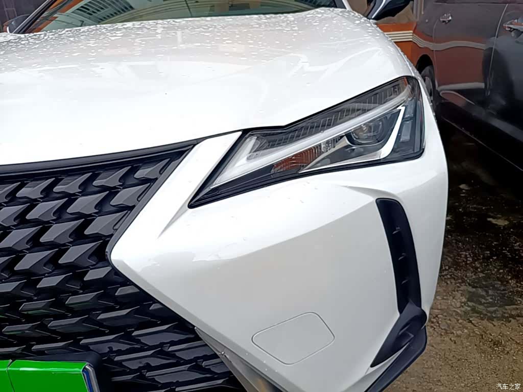 Lexus UX, 2021 24