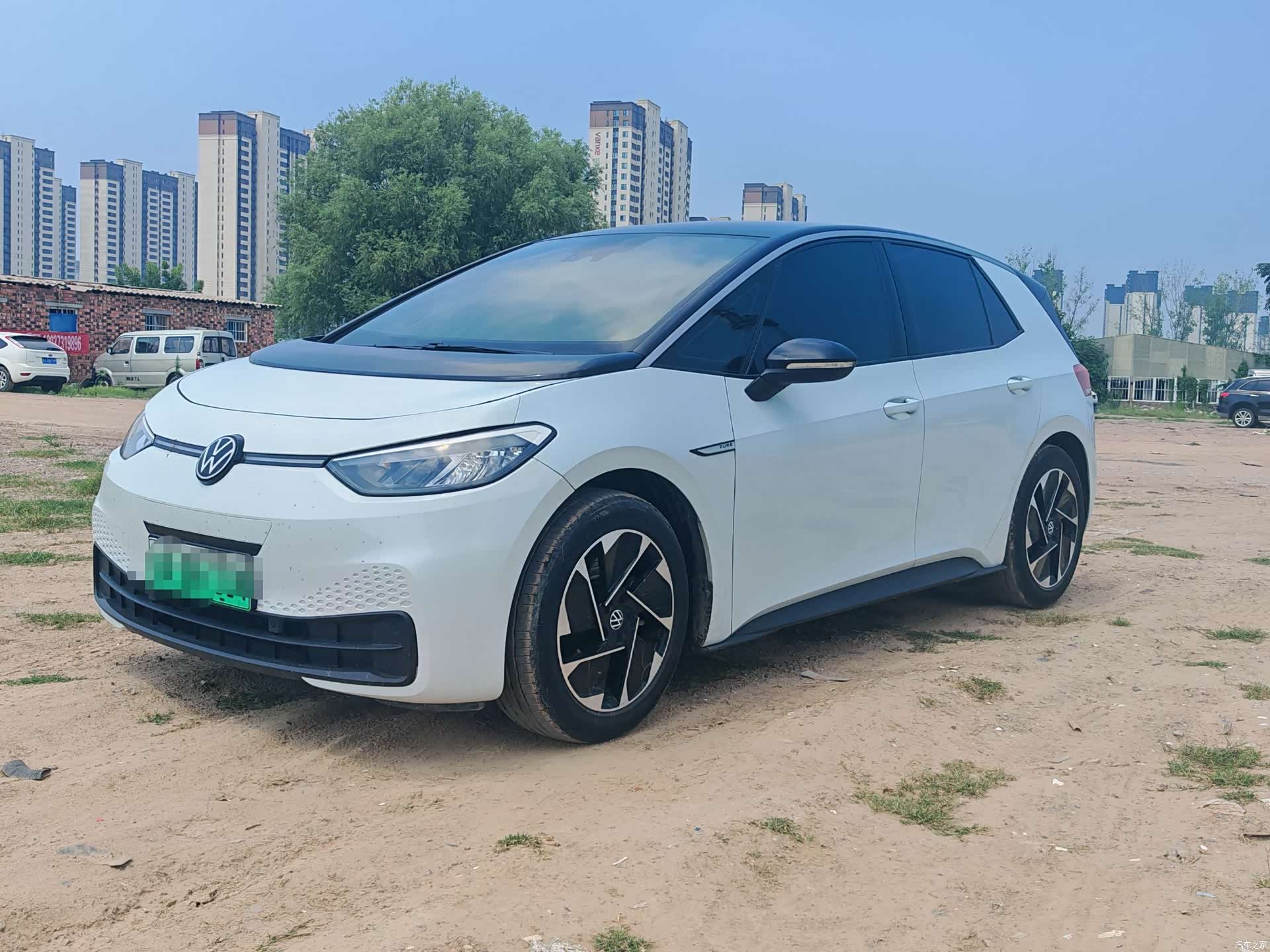 Volkswagen ID.3, 2023 1