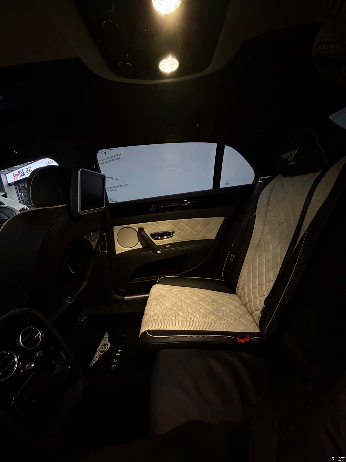 Bentley Flying Spur, 2019 22