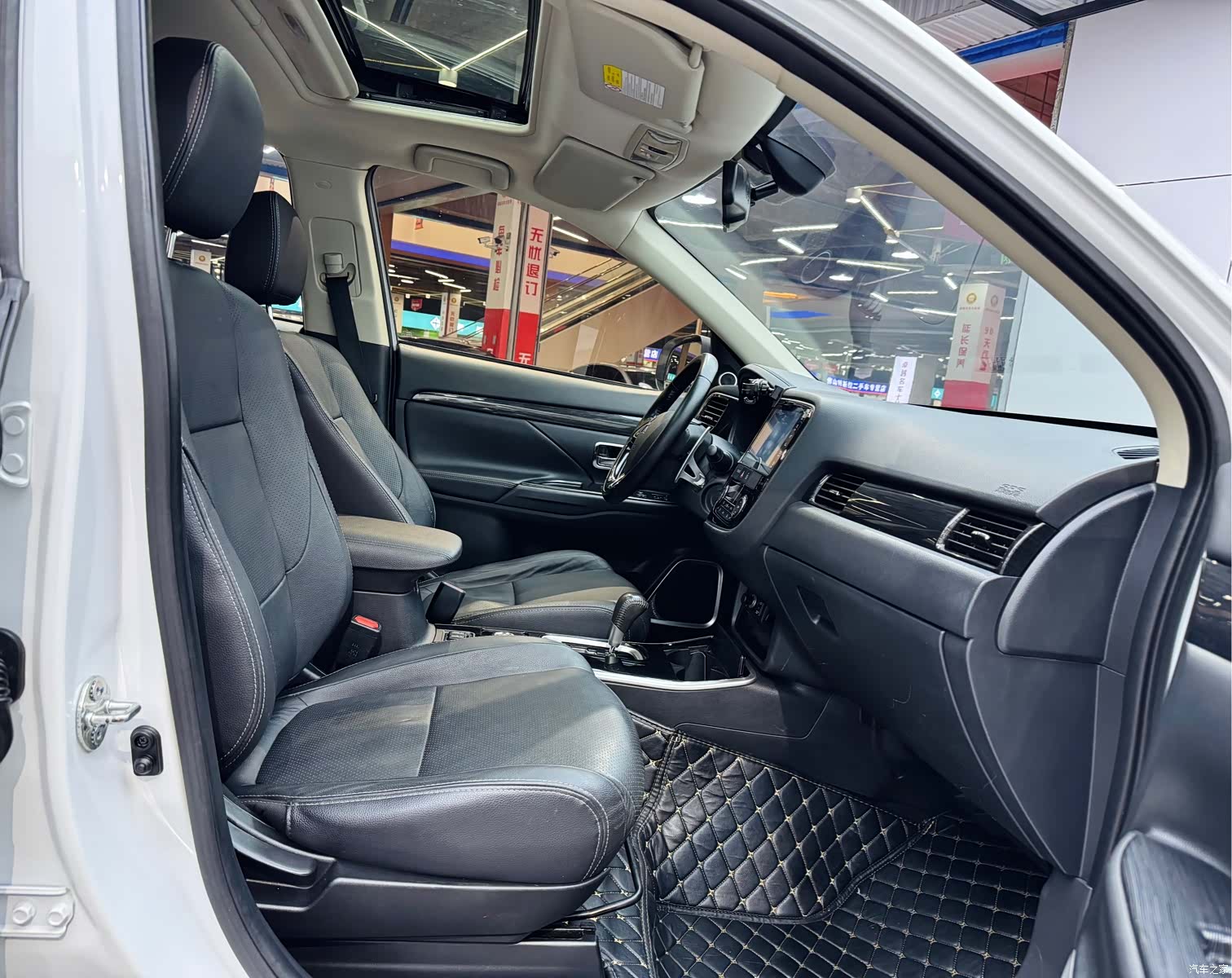Mitsubishi Outlander, 2018 17