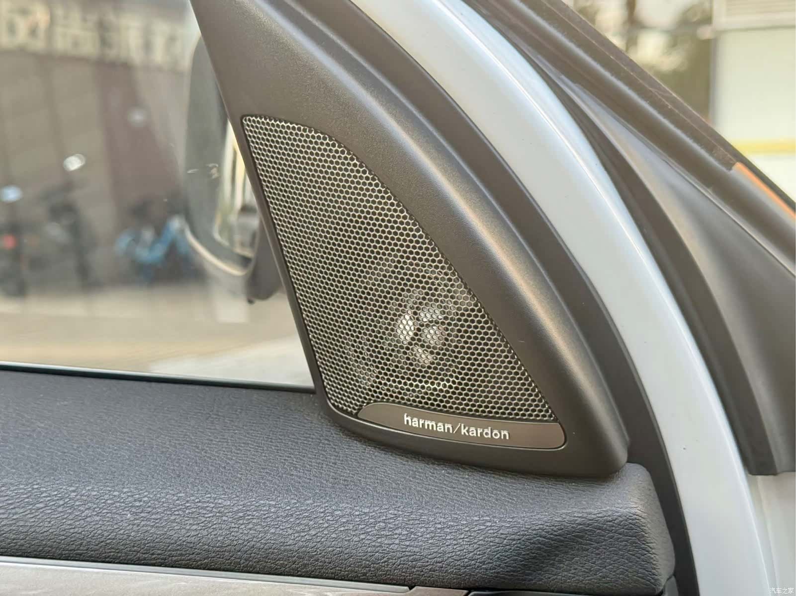 BMW X1, 2017 все фото